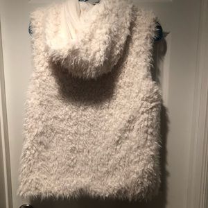 Xhilaration yummy-furry vest
